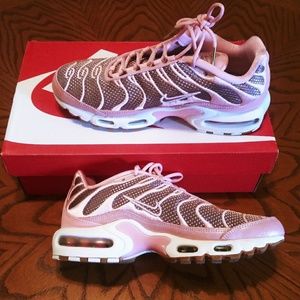 Woman's Nike air Max pro